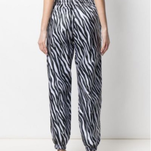 Nike Icon Clash zebra print pants - Picture 3 of 4